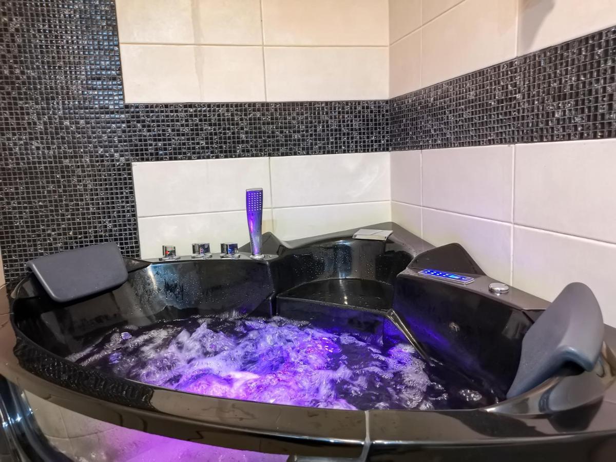 Spa Apartman Red Passion Apartment Belgrad Exterior foto